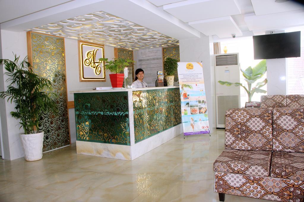 Art Deluxe Hotel Nha Trang Buitenkant foto