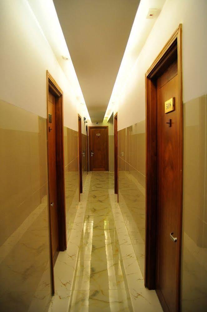 Art Deluxe Hotel Nha Trang Buitenkant foto