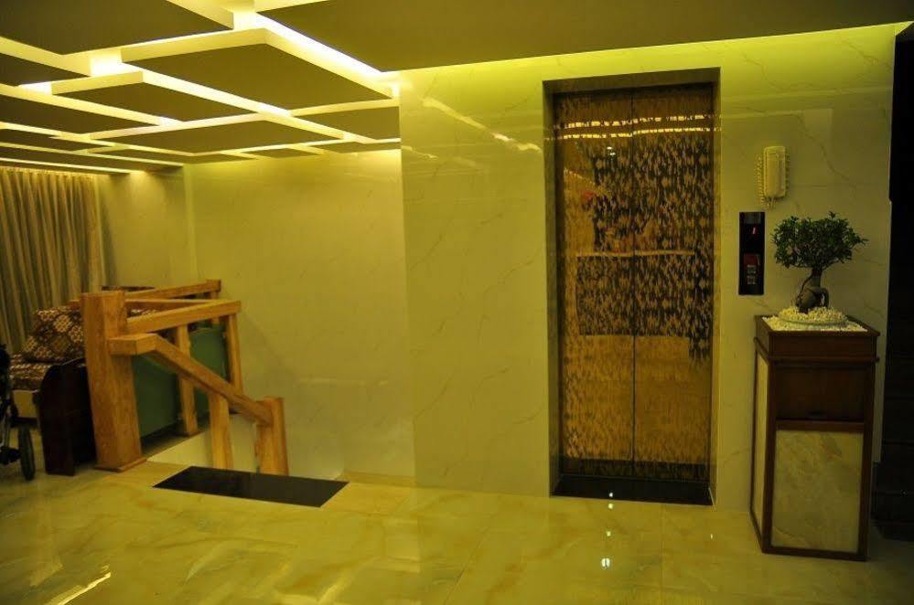 Art Deluxe Hotel Nha Trang Buitenkant foto